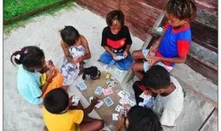 致我们逝去的童年